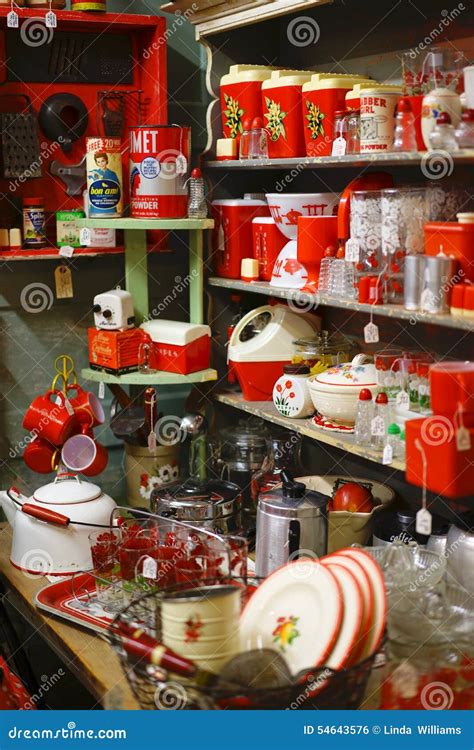 vintage bakelite kitchenware